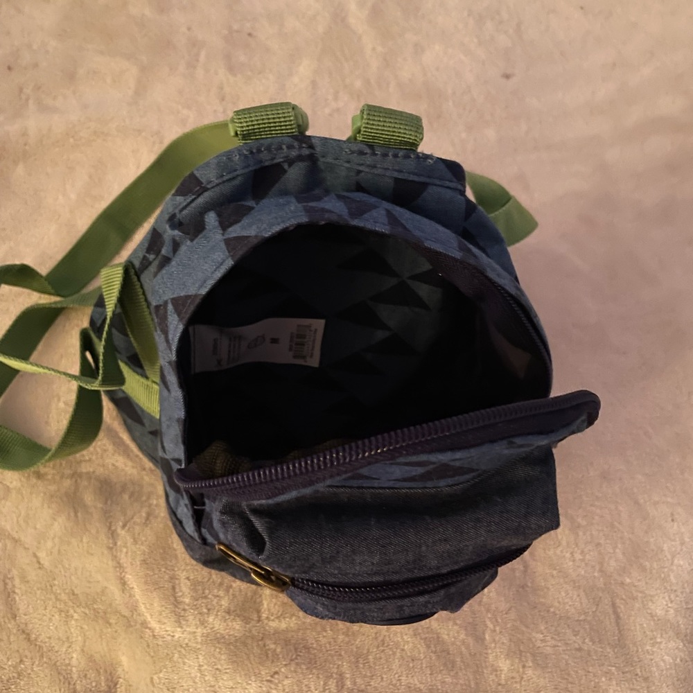 Pet Backpack - Picture 3 of 4